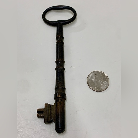 c. 1900 Antique Michigan Industrial Commercial Solid Barrel Skeleton Key - Picture 6 of 7